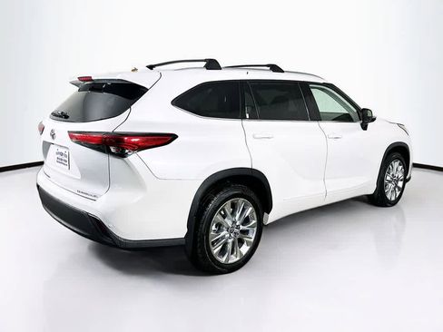 Used 2022 Toyota Highlander Limited AWD/4WD image 25