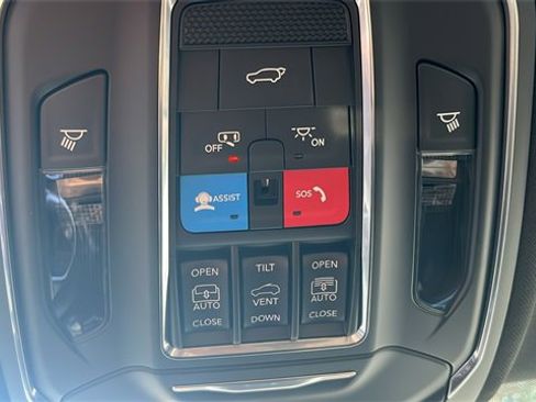 New 2026 Jeep Grand Cherokee Limited w/ Limited Altitude Package image 18