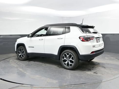 Used 2025 Jeep Compass Limited AWD/4WD image 8