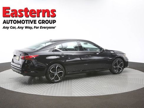 Used 2024 Nissan Altima 2.5 SR FWD image 42