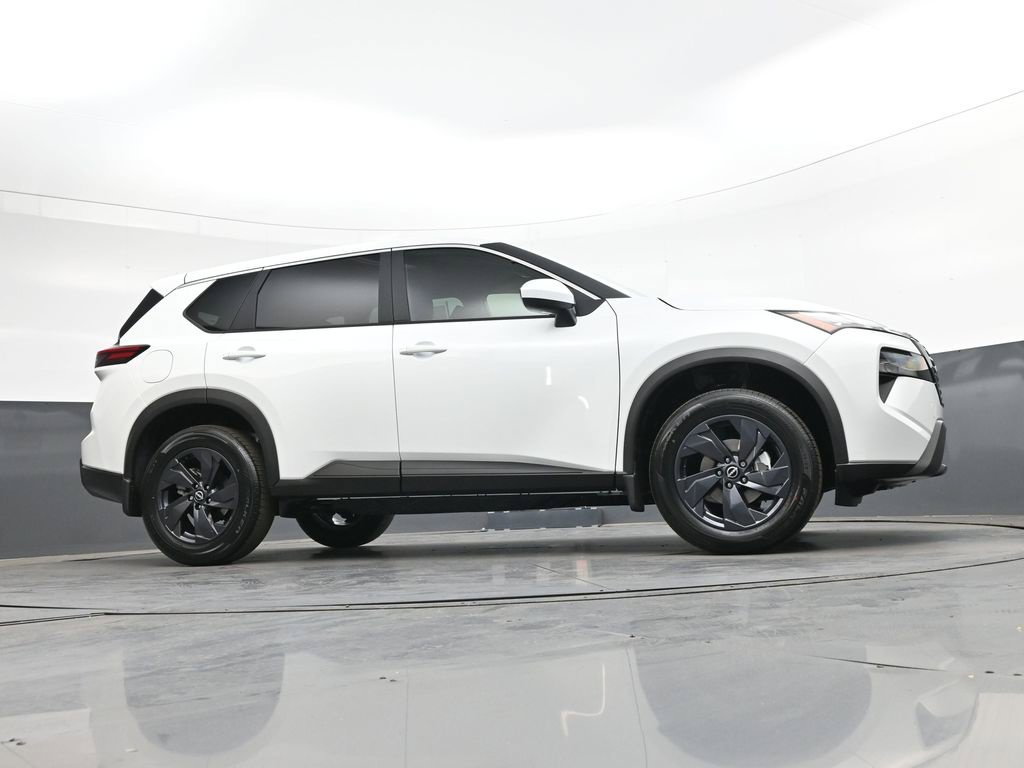 Certified 2026 Nissan Rogue SV FWD image 42