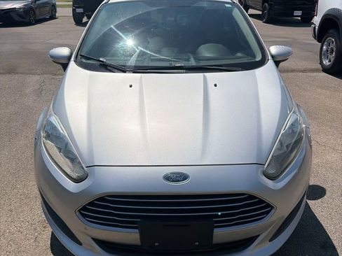 Used 2014 Ford Fiesta SE image 6