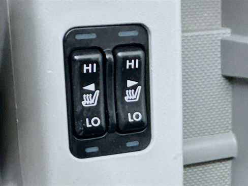 Used 2011 Subaru Forester 2.5X Premium image 22