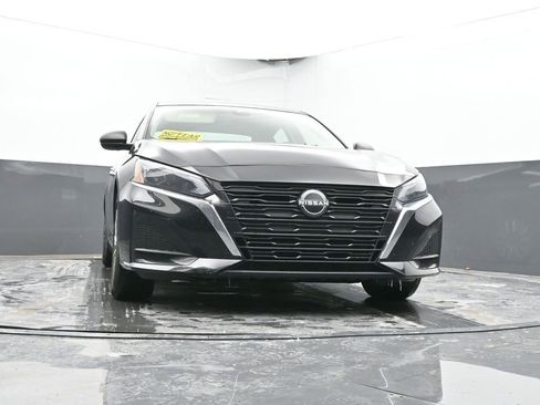 Used 2024 Nissan Altima 2.5 SV image 45