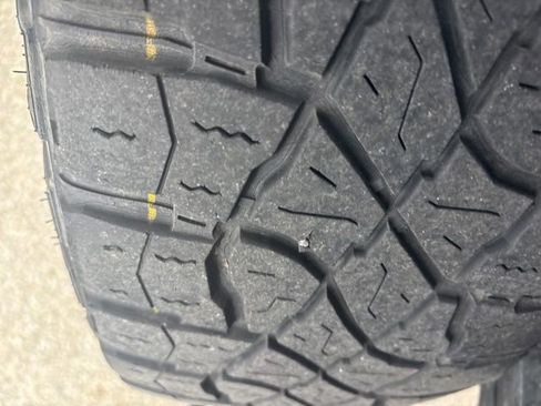 Used 2021 GMC Sierra 1500 AT4 image 7