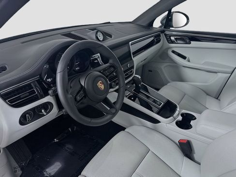 New 2026 Porsche Macan Turbo AWD/4WD image 4