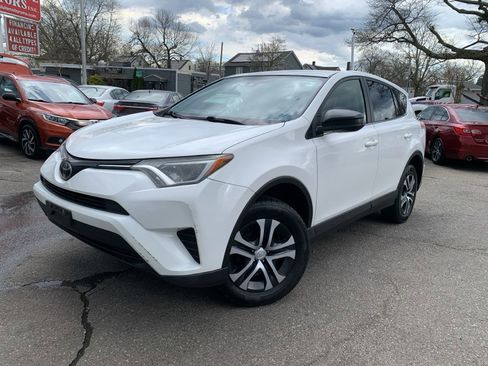 Used 2018 Toyota RAV4 LE w/ All Weather Liner Package AWD/4WD image 1