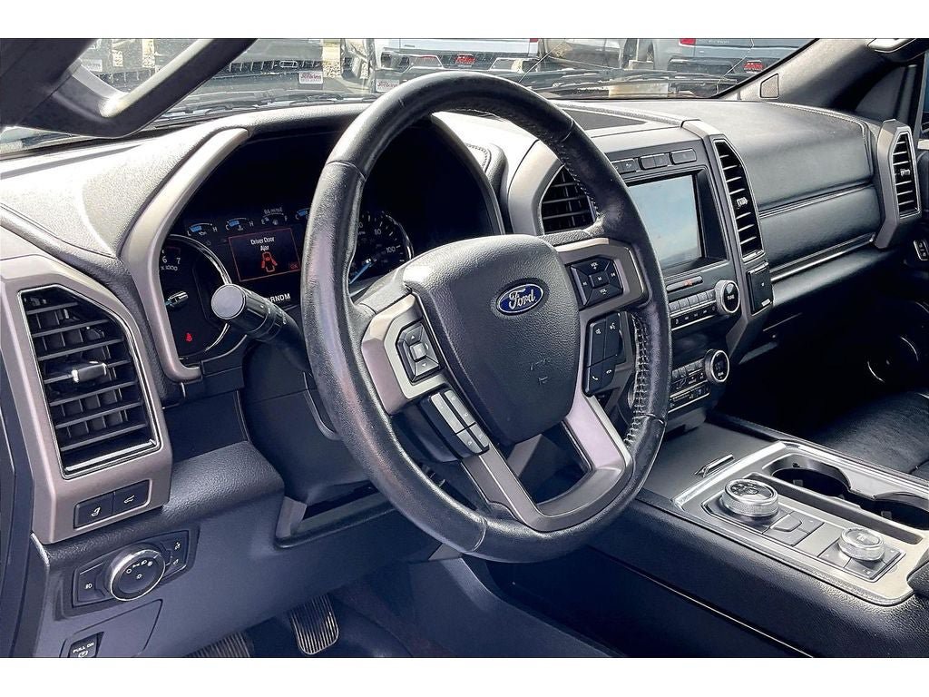 Used 2020 Ford Expedition Max XLT w/ Equipment Group 202A AWD/4WD image 16