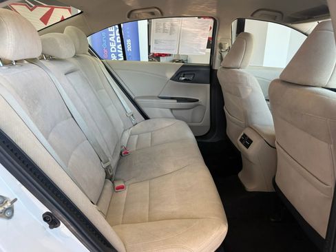 Used 2015 Honda Accord Hybrid Sedan image 24