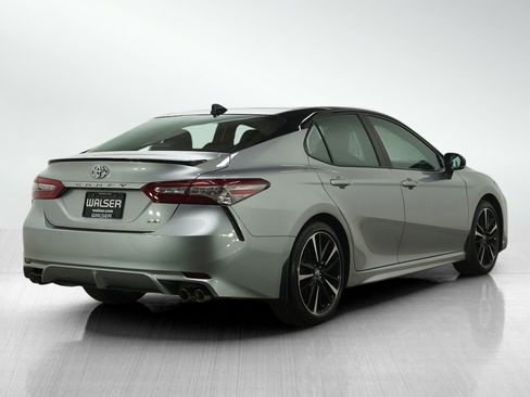 Used 2018 Toyota Camry XSE image 5