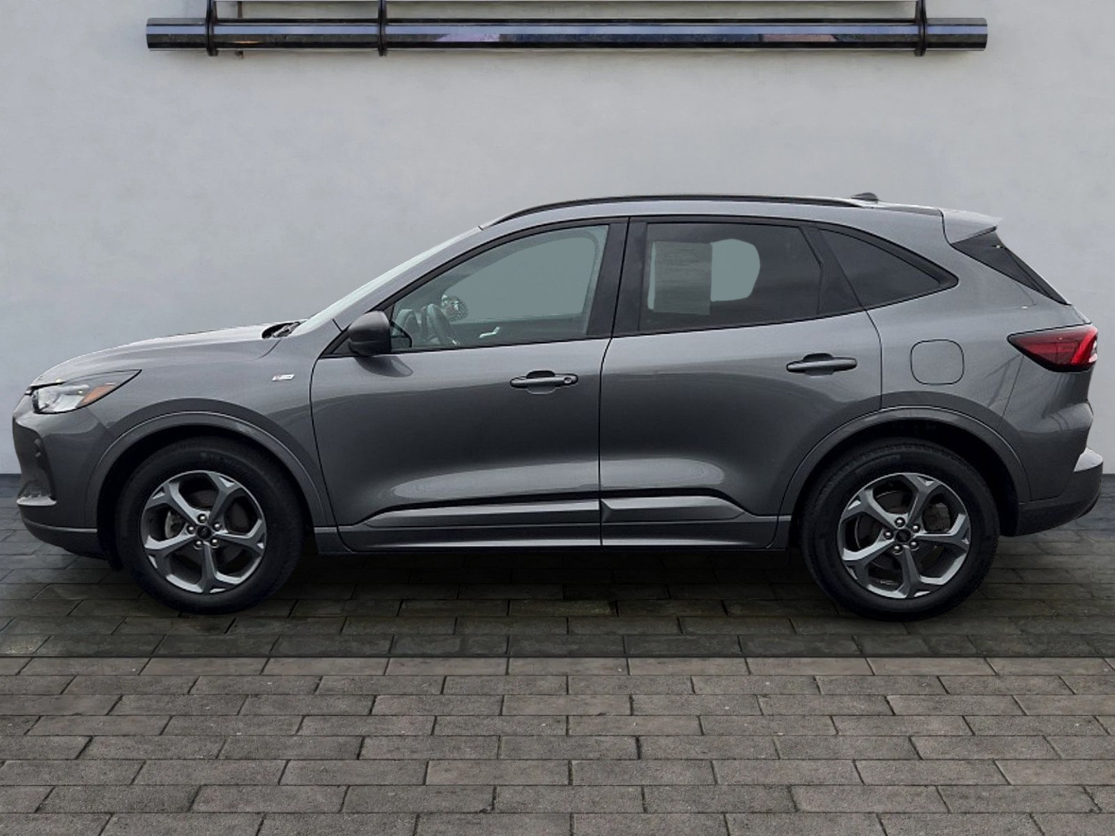 Certified 2023 Ford Escape ST-Line w/ Tech Pack #1 AWD/4WD image 6