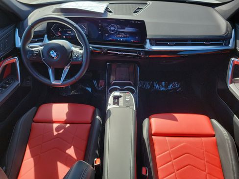 Used 2025 BMW X1 xDrive28i image 14