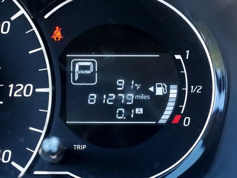 Used 2015 Nissan Versa Note SV FWD image 40