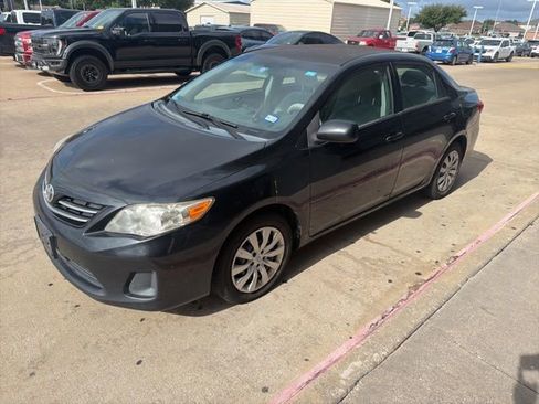 Used 2013 Toyota Corolla LE FWD image 1