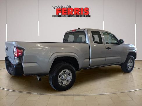 Used 2018 Toyota Tacoma SR RWD image 5