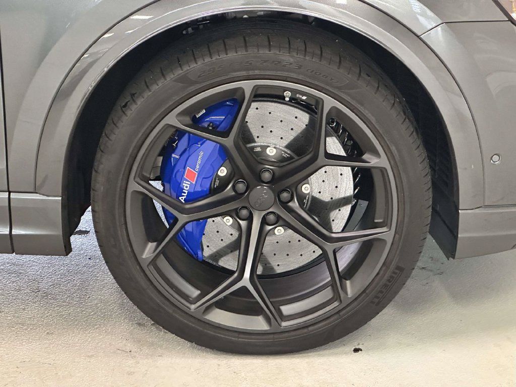 Used 2026 Audi RS Q8 performance AWD/4WD image 9