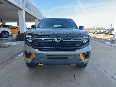 New 2026 Ford Expedition Tremor image 8