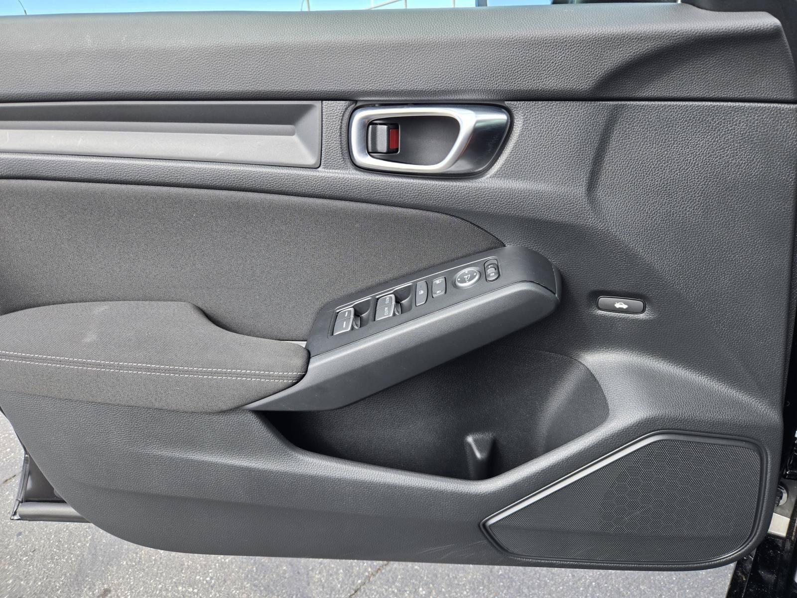 Used 2025 Honda Civic Sport image 19