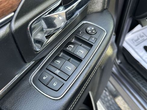 Used 2016 RAM 1500 Laramie w/ Convenience Group image 15
