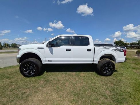 Used 2019 Ford F150 XLT w/ Equipment Group 301A Mid AWD/4WD image 6