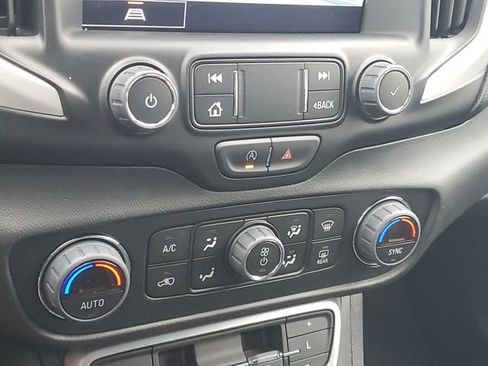 Certified 2023 GMC Terrain SLT AWD/4WD image 28