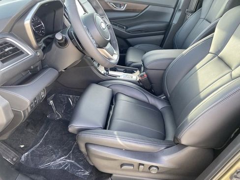 New 2025 Subaru Ascent Touring w/ Popular Package #1 image 10
