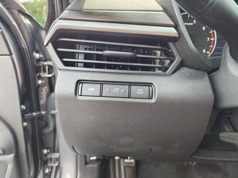 Used 2024 Nissan Altima 2.5 SV FWD image 14