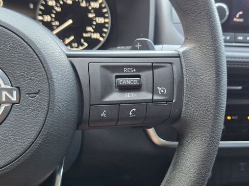 Used 2023 Nissan Rogue S image 24