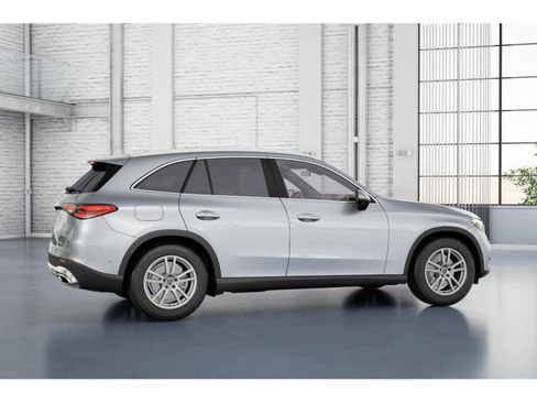 Used 2026 Mercedes-Benz GLC 300 image 16