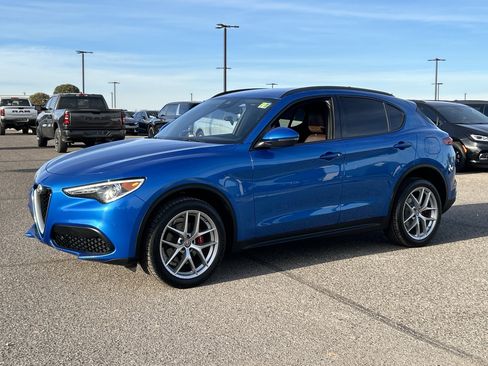 Used 2018 Alfa Romeo Stelvio Ti Sport image 2