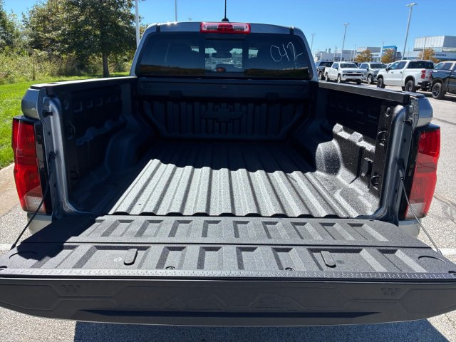 New 2026 Chevrolet Colorado ZR2 w/ Technology Package AWD/4WD image 16