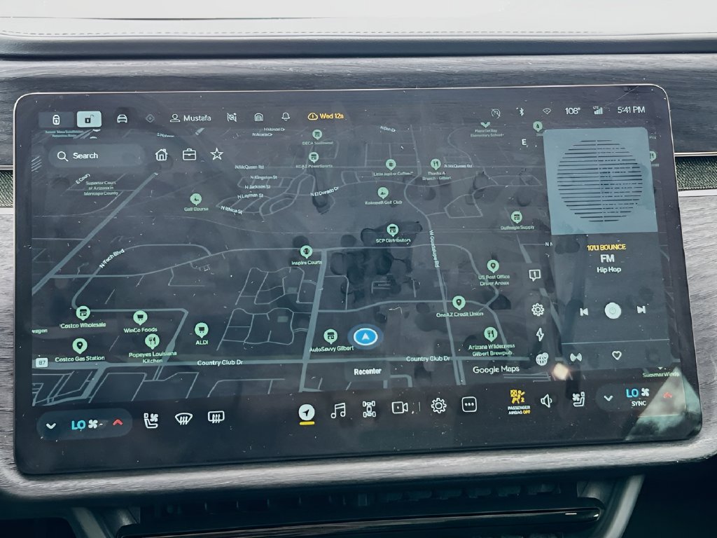 Used 2024 Rivian R1S Adventure Dual AWD/4WD image 12