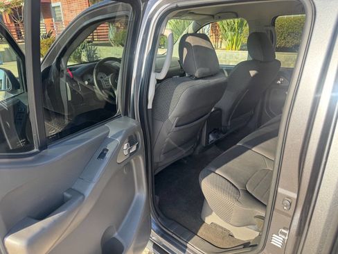 Used 2018 Nissan Frontier PRO-4X AWD/4WD image 8