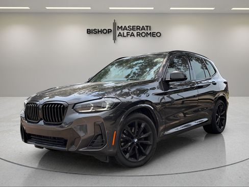 Used 2024 BMW X3 sDrive30i w/ Premium Package RWD image 3