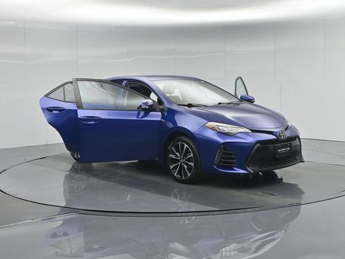 Used 2017 Toyota Corolla SE w/ Carpet Mat Package (TMS) FWD image 31