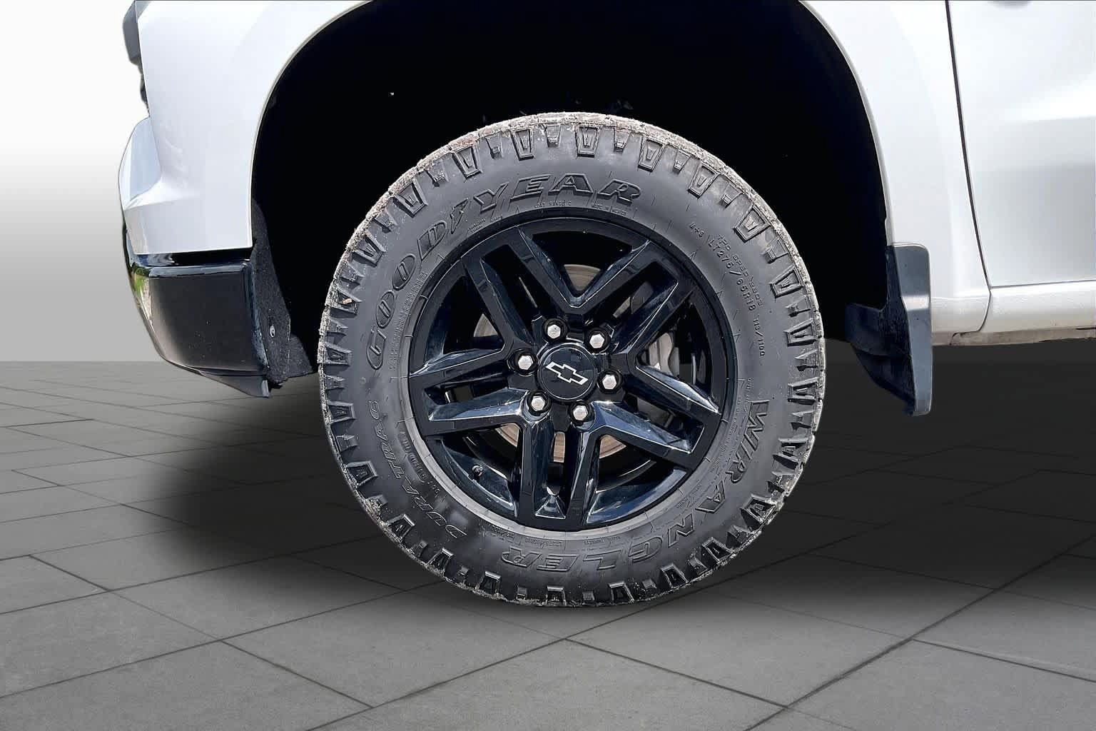 Used 2022 Chevrolet Silverado 1500 Custom Trail Boss AWD/4WD image 10
