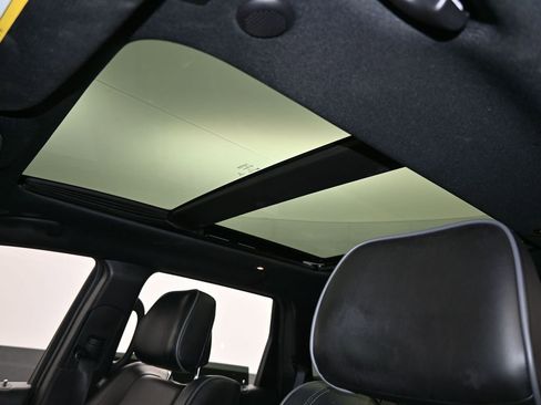 Used 2020 Jeep Grand Cherokee Overland image 11