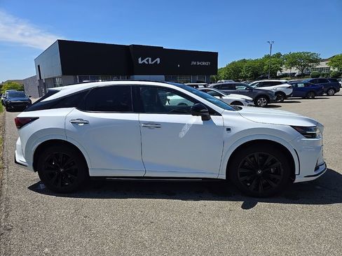Used 2024 Lexus RX 500h F Sport w/ Convenience Package AWD/4WD image 2