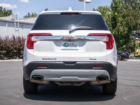 Used 2023 GMC Acadia SLT image 6