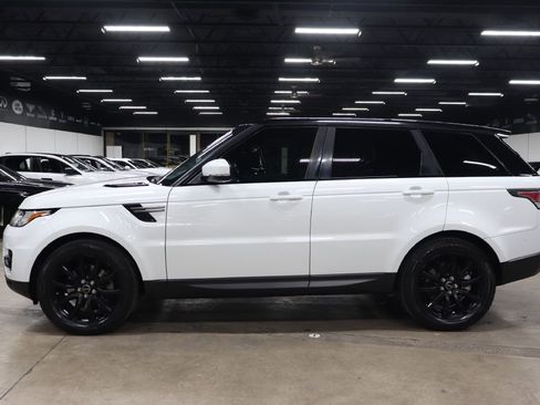 Used 2015 Land Rover Range Rover Sport SE image 2