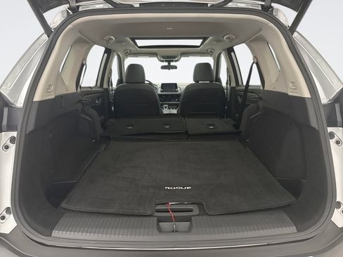 Used 2023 Nissan Rogue SV w/ SV Premium B Package image 21