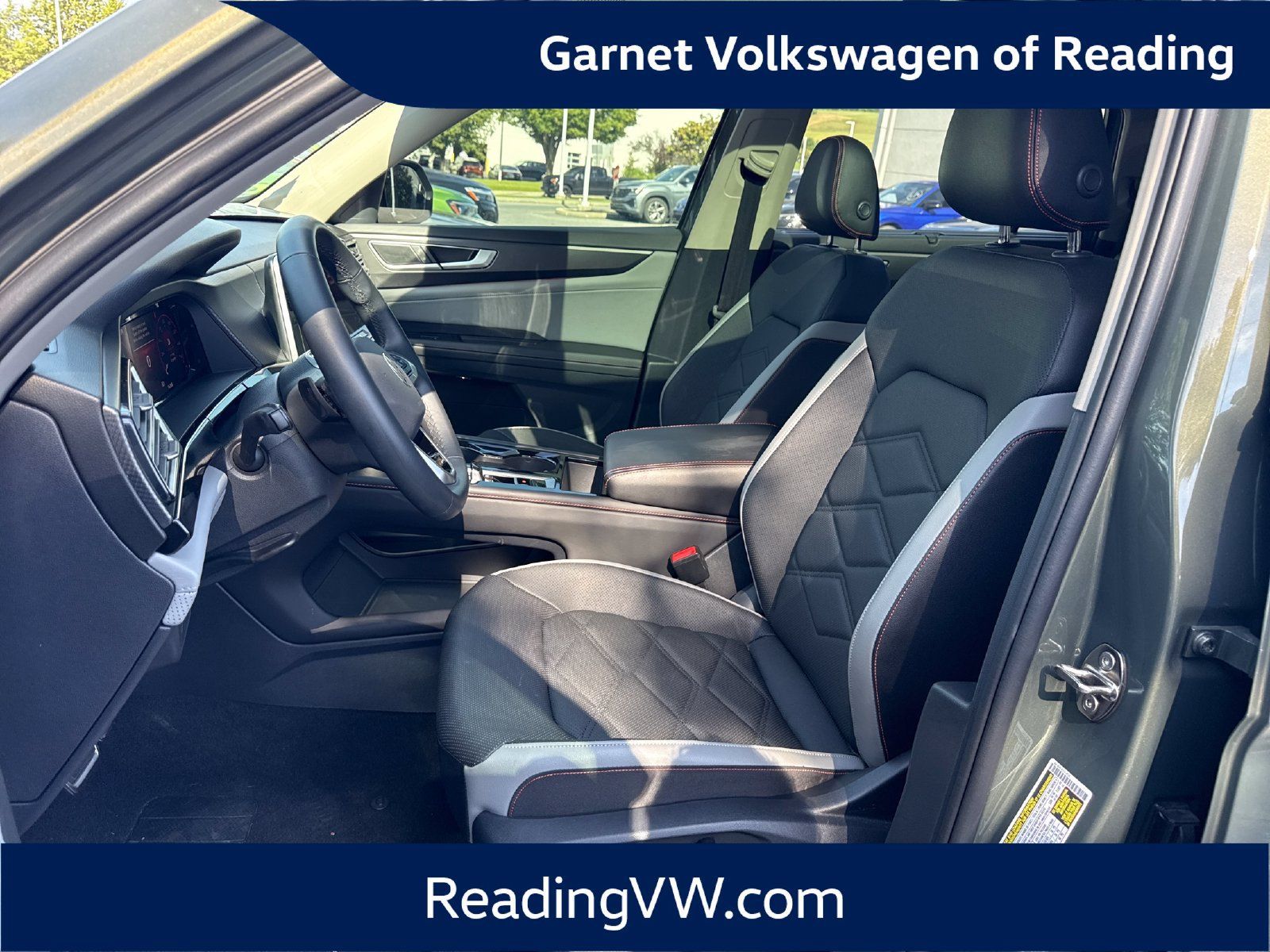 Certified 2025 Volkswagen Atlas Peak Edition SE AWD/4WD image 9