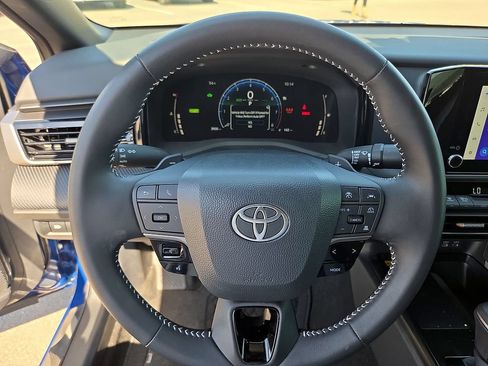 Used 2026 Toyota Camry SE w/ Convenience Package FWD image 21