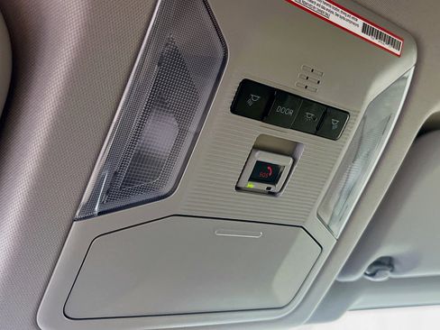 Used 2025 Toyota RAV4 LE image 22