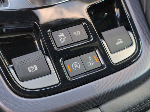 Used 2024 Jaguar F-TYPE R-Dynamic image 28