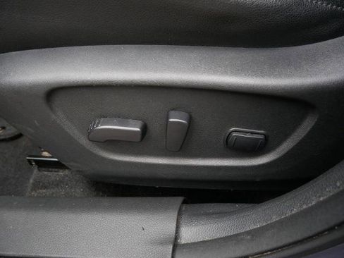 Certified 2017 Nissan Rogue SL w/ SL Premium Package AWD/4WD image 14