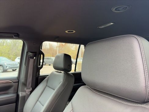 Used 2024 Chevrolet Tahoe Z71 w/ Luxury Package AWD/4WD image 24