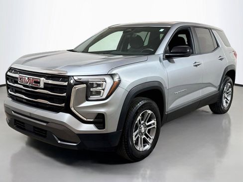 Used 2026 GMC Terrain Elevation FWD image 1