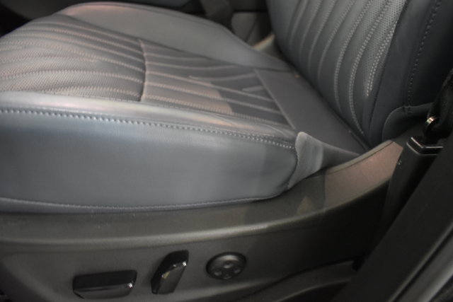 Certified 2024 Nissan Ariya AWD image 12