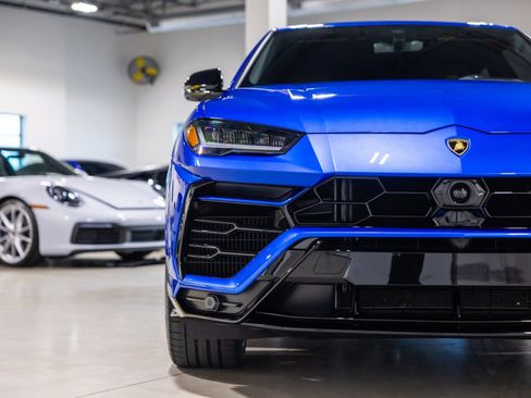 Used 2022 Lamborghini Urus image 21